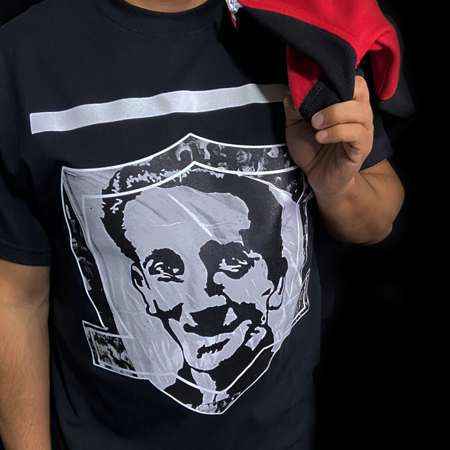 Polera ColoColo rebeldía popular negra
